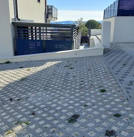 Vista Oasis With Pool And Terrace * טרוגיר
